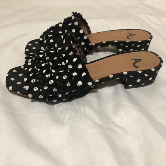 ALEXACHUNG Polka-dot ruffle slides - Picture 5 of 7